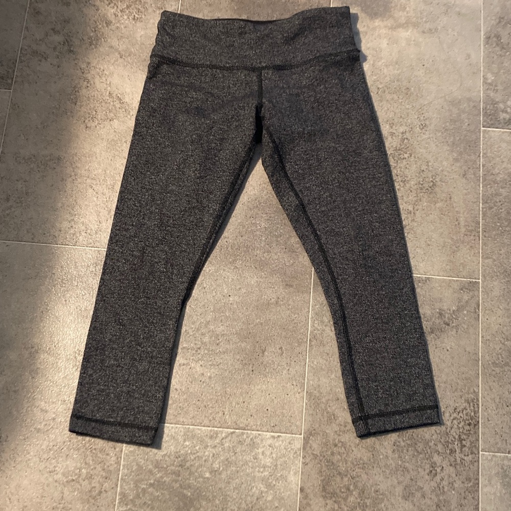 Lululemon athletica capris leggings